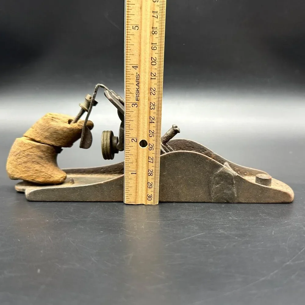 Antique Bailey No 4 Wood Plane Smoothing Hand Tool Manual Rustic 1910 READ - Picture 12 of 13